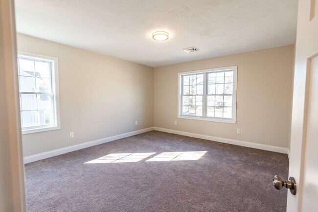 Building Photo - 100 Brentwood Ave