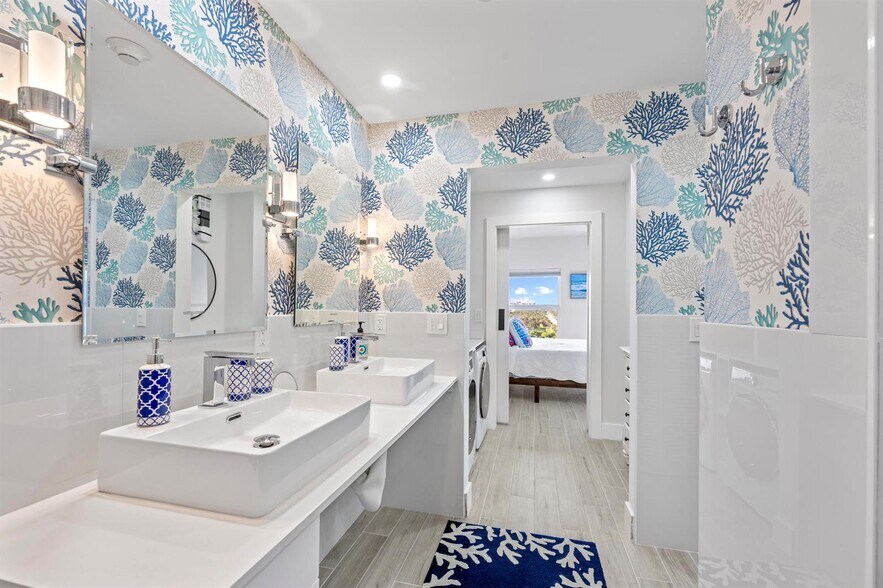 Building Photo - 3230 S Ocean Blvd