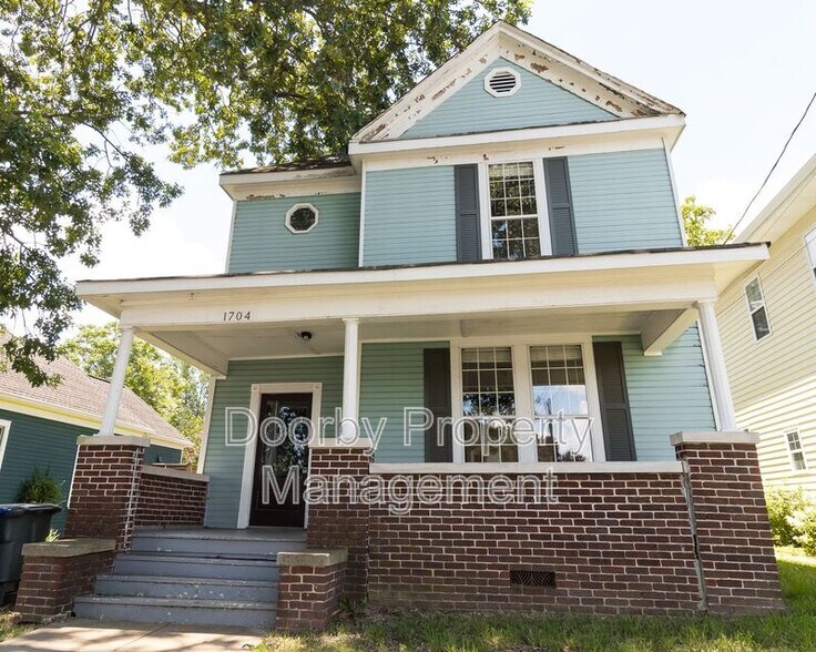 Primary Photo - 1704 Duncan Ave