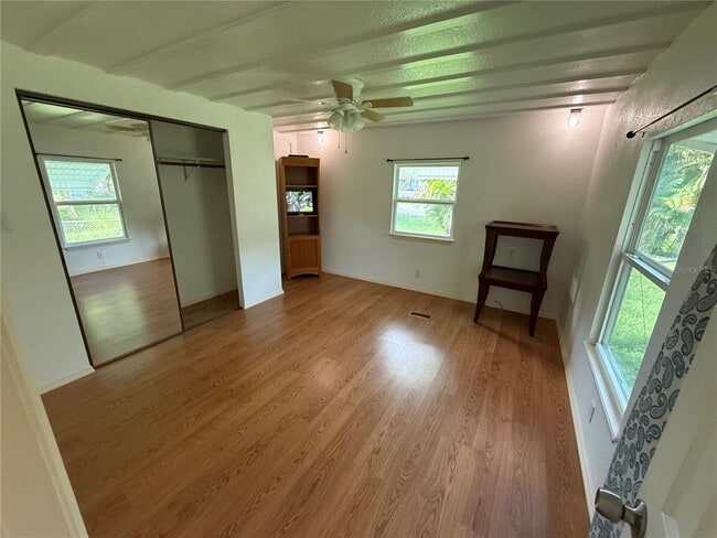 Building Photo - 255 Trailer Ln