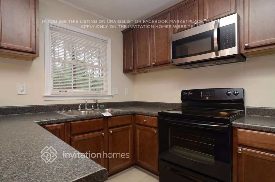 Building Photo - 1360 Hampton Hall Dr NE