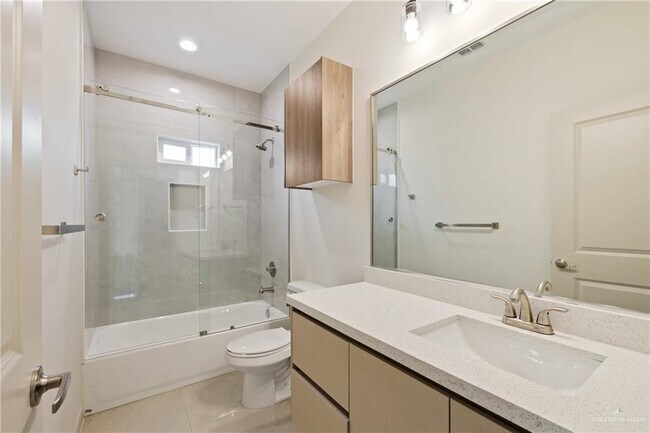 Building Photo - 1705 W Violet Dr