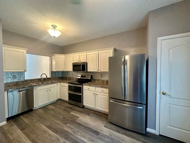 Building Photo - 1504 Sawgrass Ln