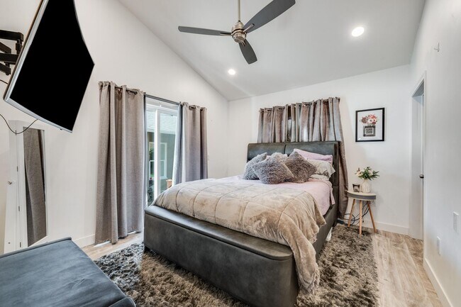 Building Photo - 20773 Skouras Dr