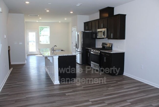 Building Photo - 2715 Chert Ln