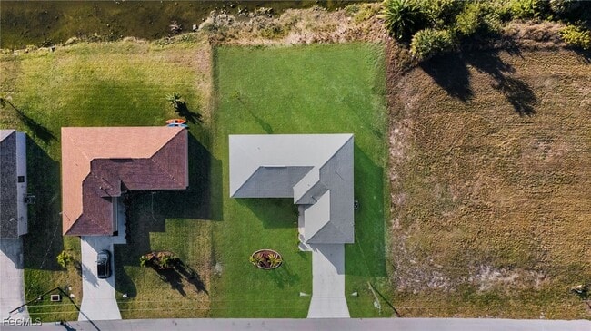 Building Photo - 1106 NE 11th Ave