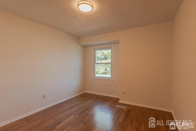 Building Photo - 29 Sandpiper Dr