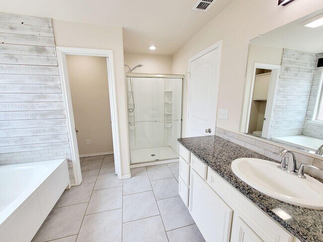 Building Photo - 13803 Avenue W