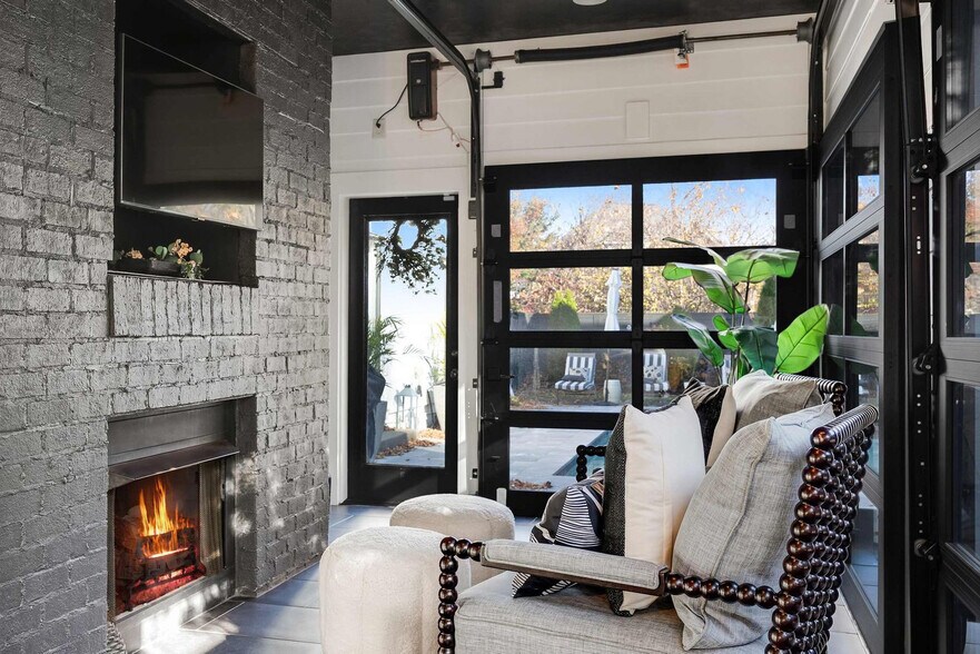 Building Photo - 1017 Halcyon Ave