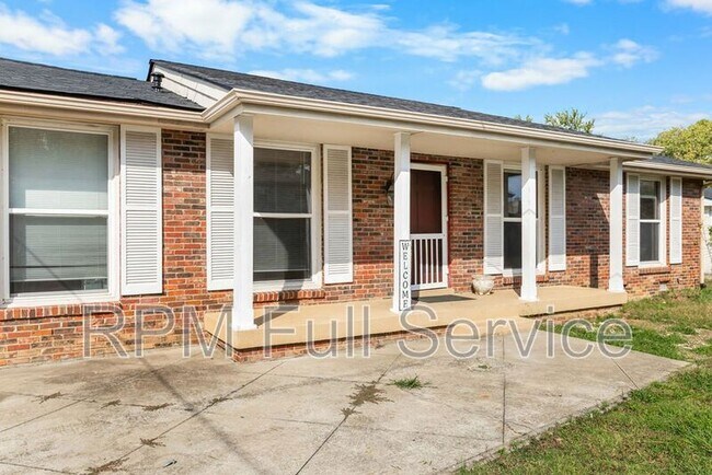 Building Photo - 465 Clearwater Dr