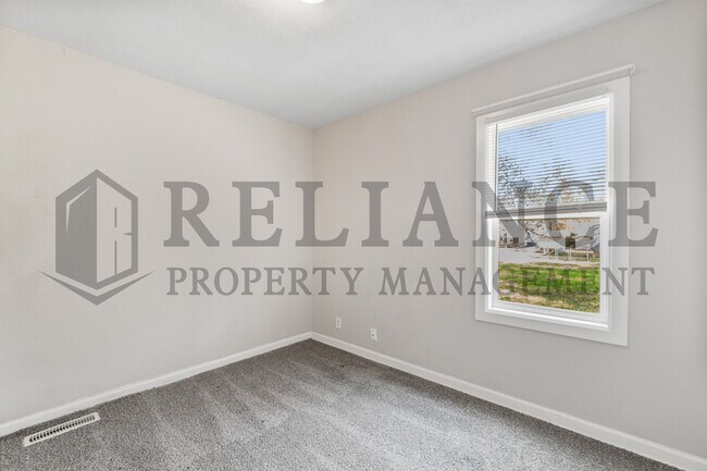 Building Photo - 2136 S Waco Ave