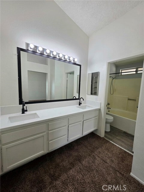 Building Photo - 13568 Live Oak St