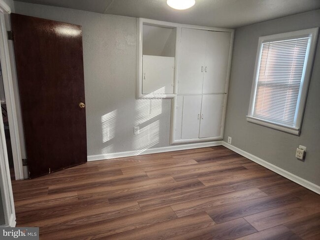 Building Photo - 3420 Sunny View Dr