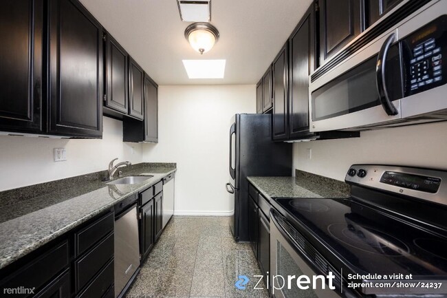 Building Photo - 2 br, 2 bath Condo - 5175 Diamond Heights ...