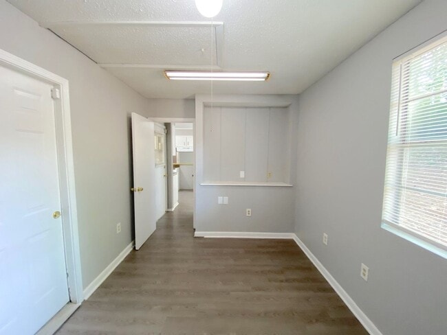 Building Photo - 3617 King James Cove