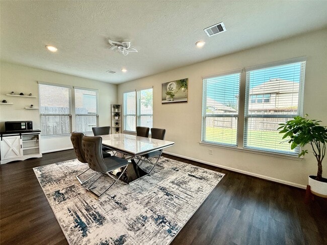 Building Photo - 5815 River Timber Trl