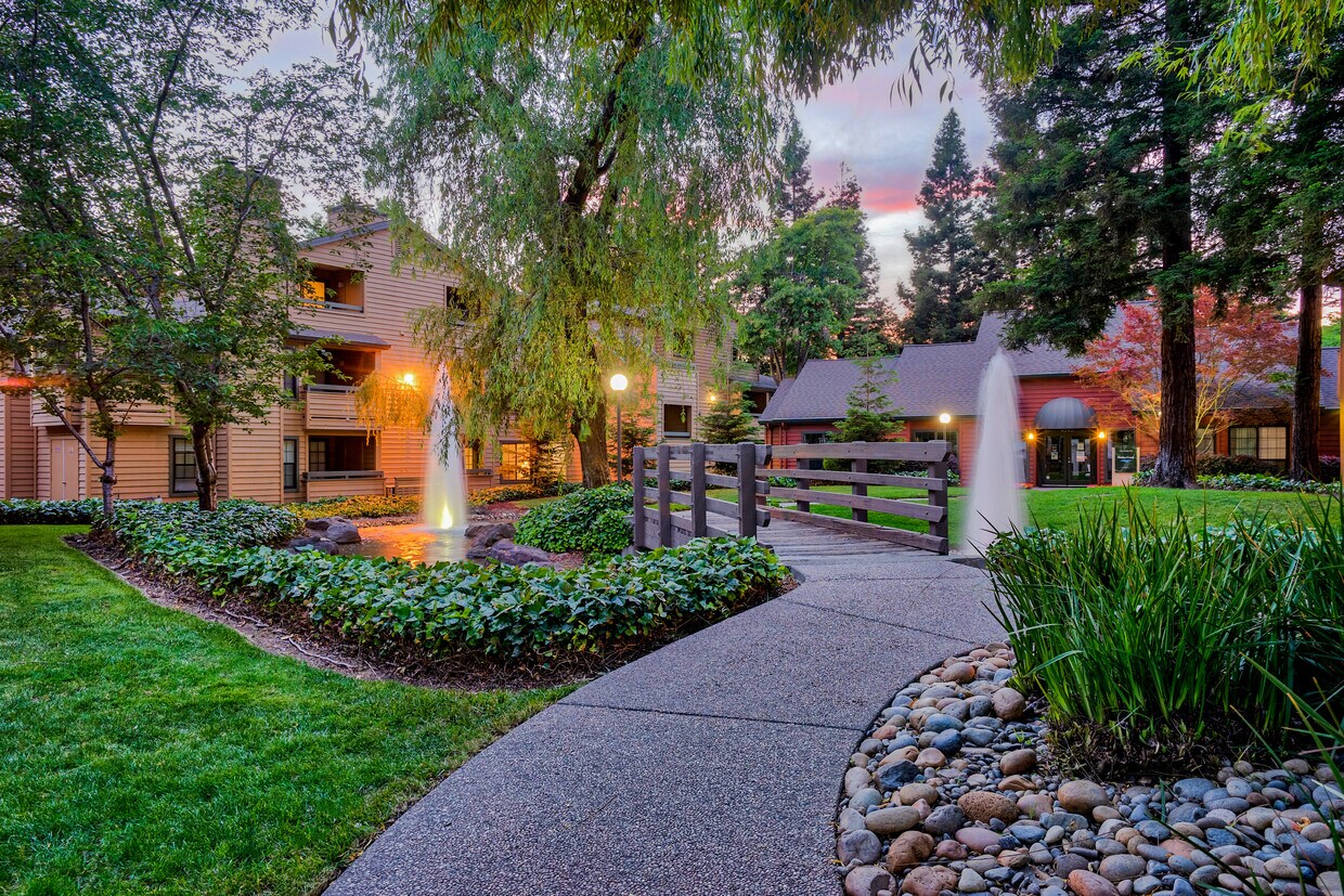Shadow Creek Apartments Santa Rosa