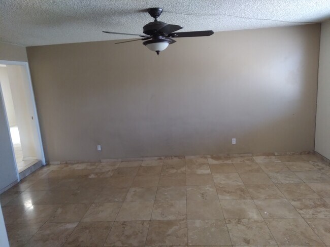 FRONT ROOM - 6734 N 19th St