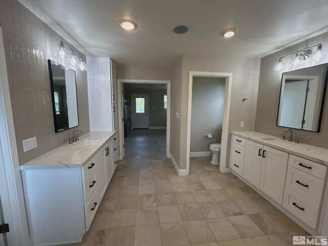 Building Photo - 3149 Gladiola Ct