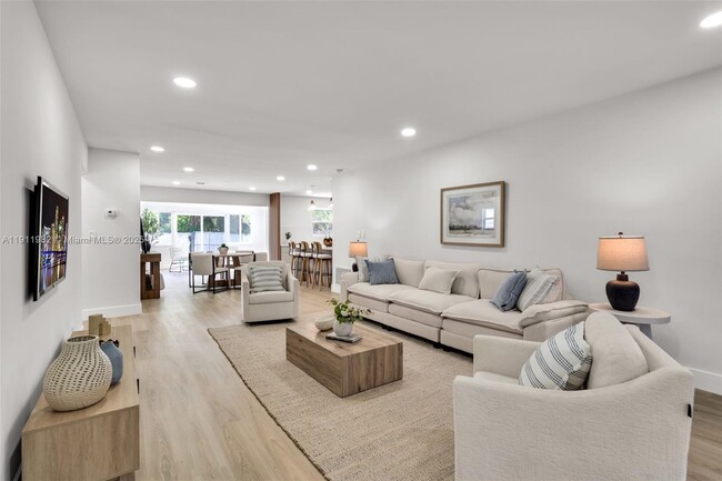 Building Photo - 3920 Hayes St