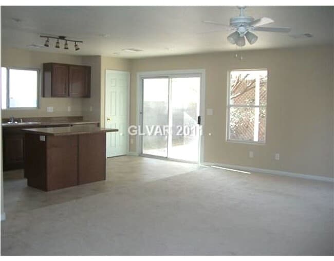 Building Photo - Spacious and Open Floor Plan. 3 Bedroom 2.5 Bath Homes In the Silverado Ranch Area