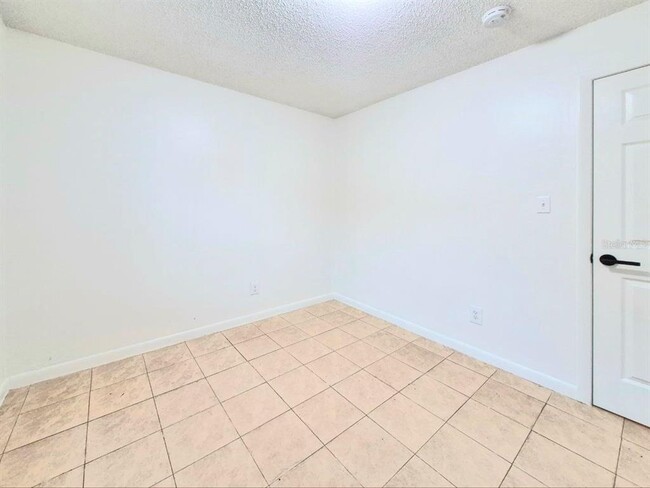 Building Photo - 2408 W Cypress St