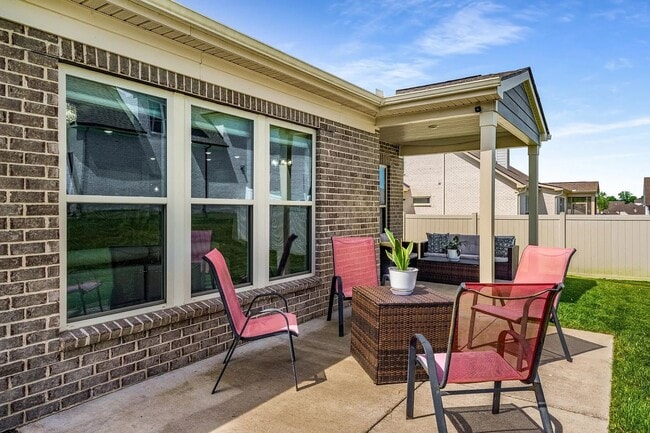 Building Photo - Exquisite Executive Home in the Heart of S...