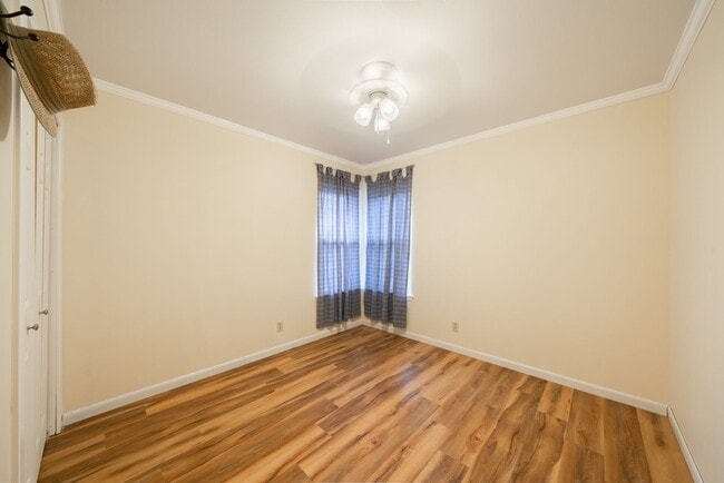 Building Photo - Updated 3-Bedroom Home with Private Yard &...