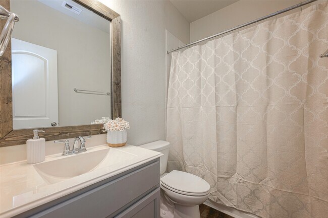 Building Photo - 5207 Chester Springs Ln