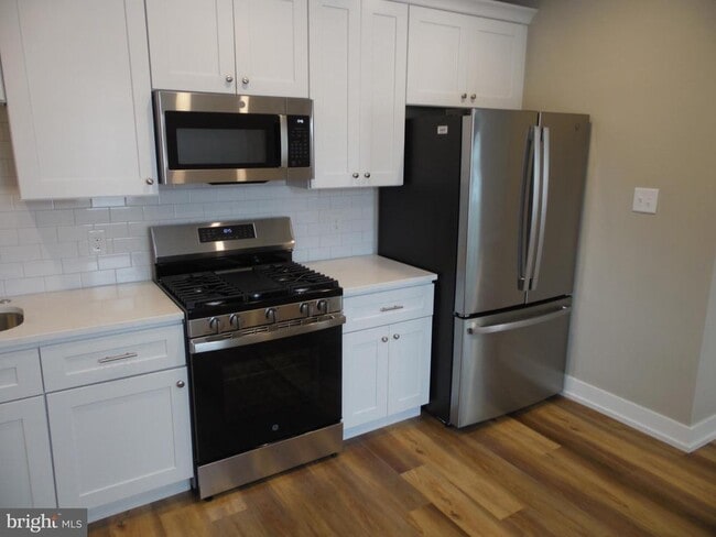Building Photo - 155 Channing Ave