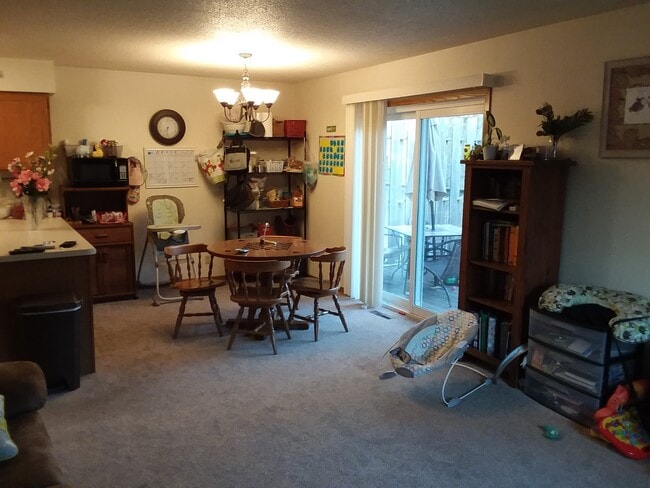 Building Photo - 613 Walden Ct