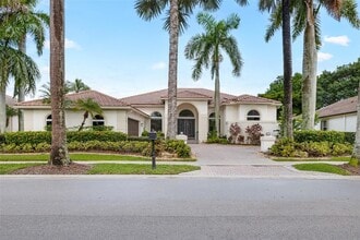 Building Photo - 2534 Golf View Dr
