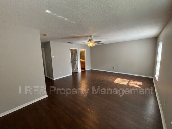 Building Photo - 4331 Aristocrat Point