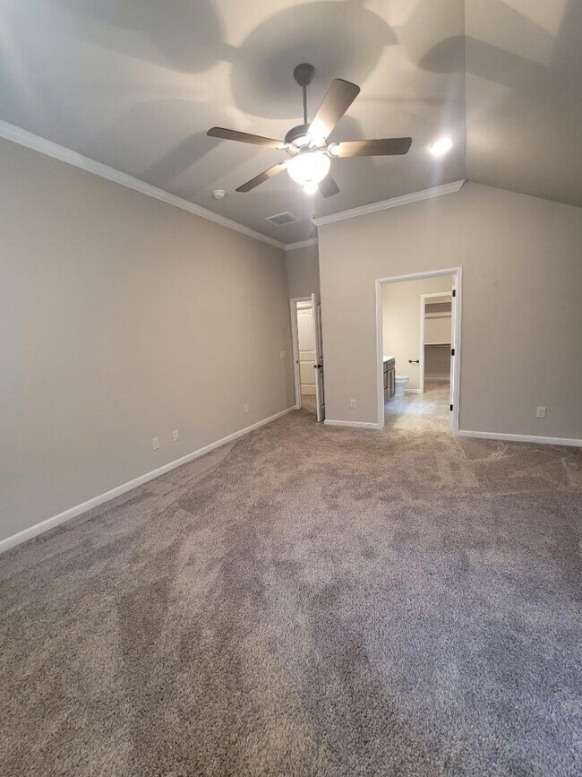 Building Photo - 18208 Autumn Grove Dr