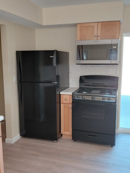 Building Photo - 813 Eastmoor Dr