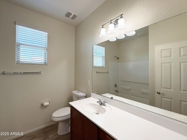 Building Photo - 7516 W Darrel Rd