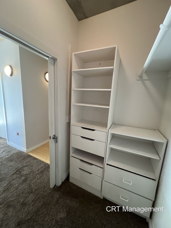 Building Photo - Charming 1 Bed, 1 Bath Condo Available in Cherry Creek