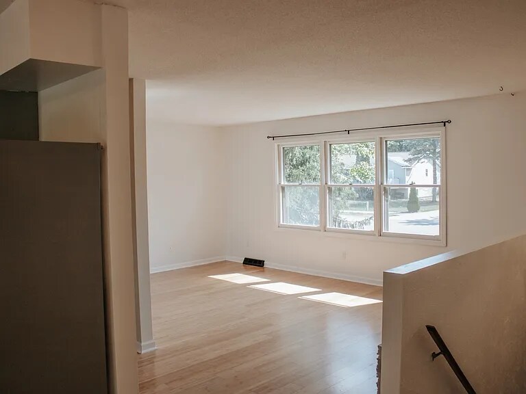 Building Photo - 3885 140th Ave