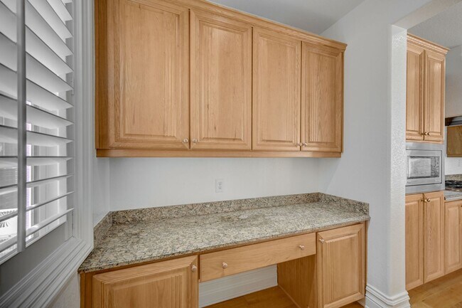 Building Photo - Stunning Rhodes Ranch Four Bedroom