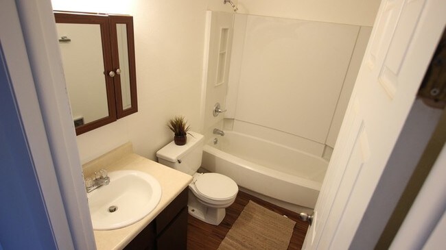 Building Photo - Slick Rock Apartments