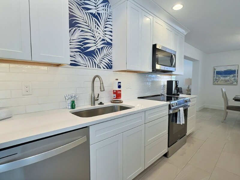 Building Photo - 567 Venice Ln