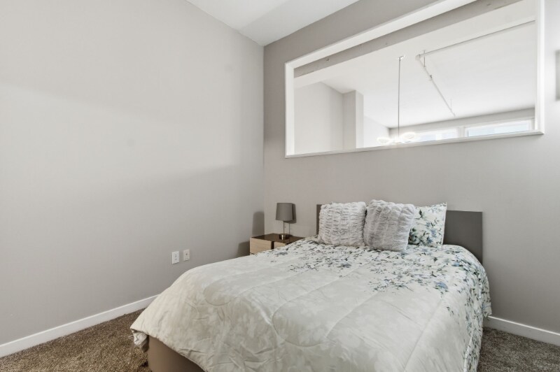 Building Photo - 114 W Market St