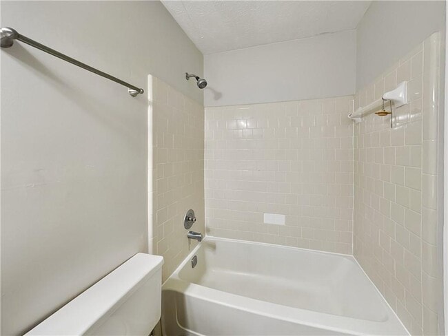 Building Photo - 410 Rill Crest Ct