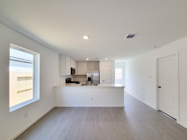 Building Photo - 1519 Gardenia Grv Ln