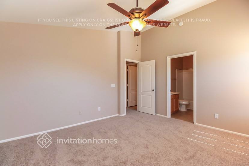 Building Photo - 423 W Corriente Ct