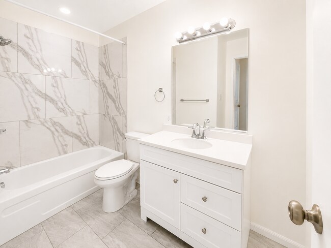 Building Photo - Fortney 4 plex