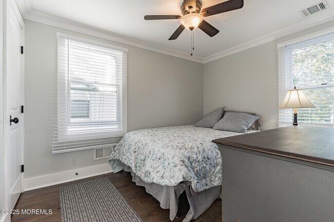 Building Photo - 605 Monmouth Ave