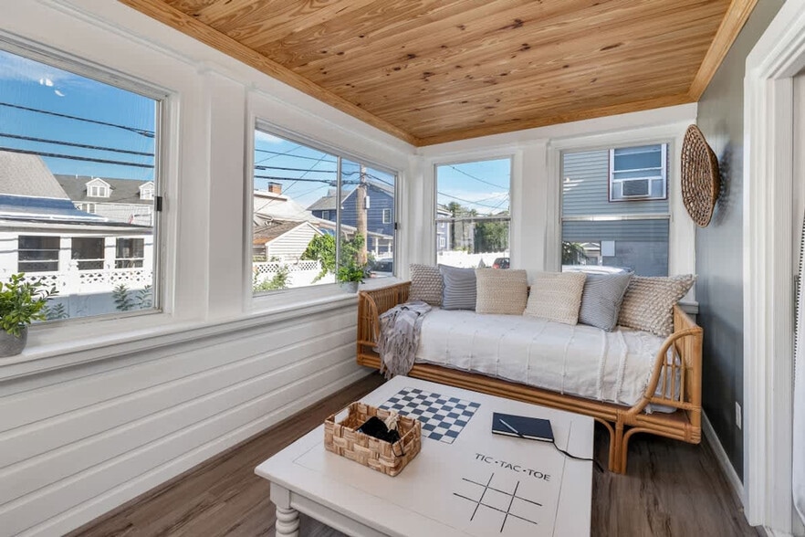 Primary Photo - 9 Cole St