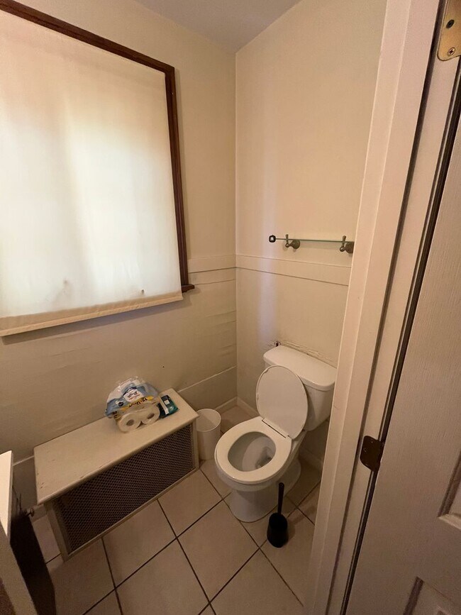 Building Photo - 3 Bedroom Squirrel Hill Home Available Now!
