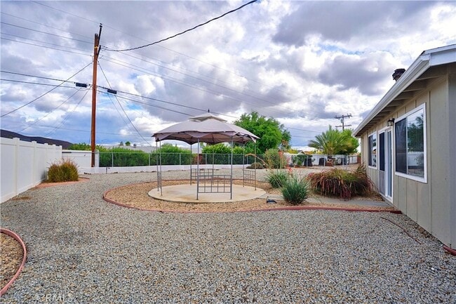 Building Photo - 26960 McCall Ct